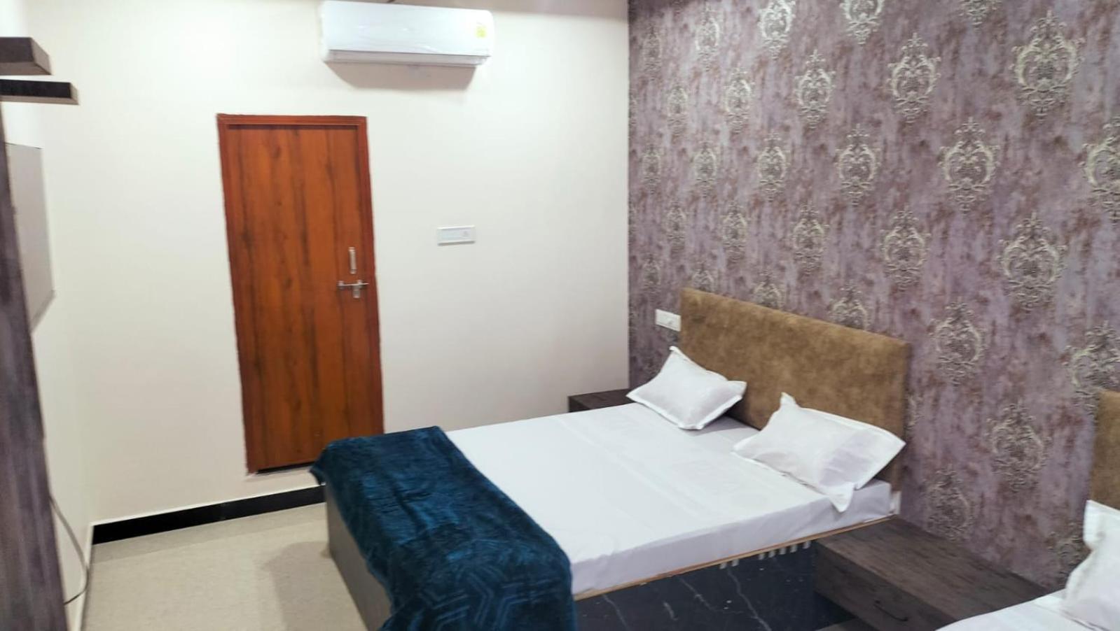 Hotel Somnath Inn อุจเจน ภายนอก รูปภาพ