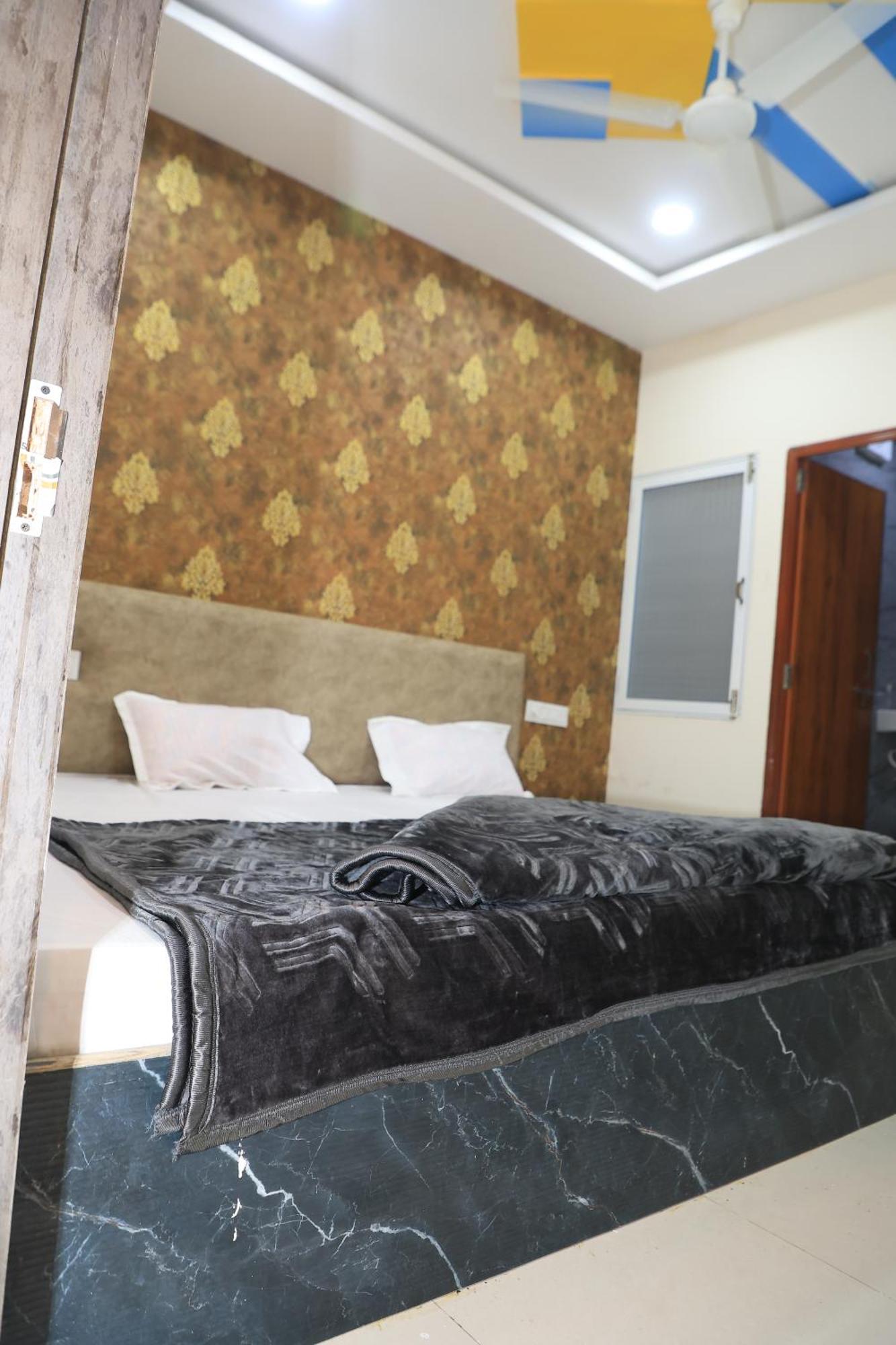 Hotel Somnath Inn อุจเจน ห้อง รูปภาพ